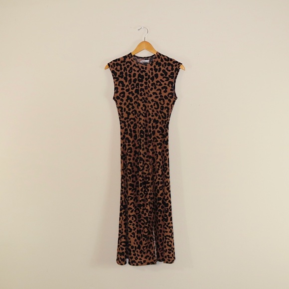 SOLD! ❤️ Reformation Izzy Leopard/Cheetah Dress - Picture 3 of 8